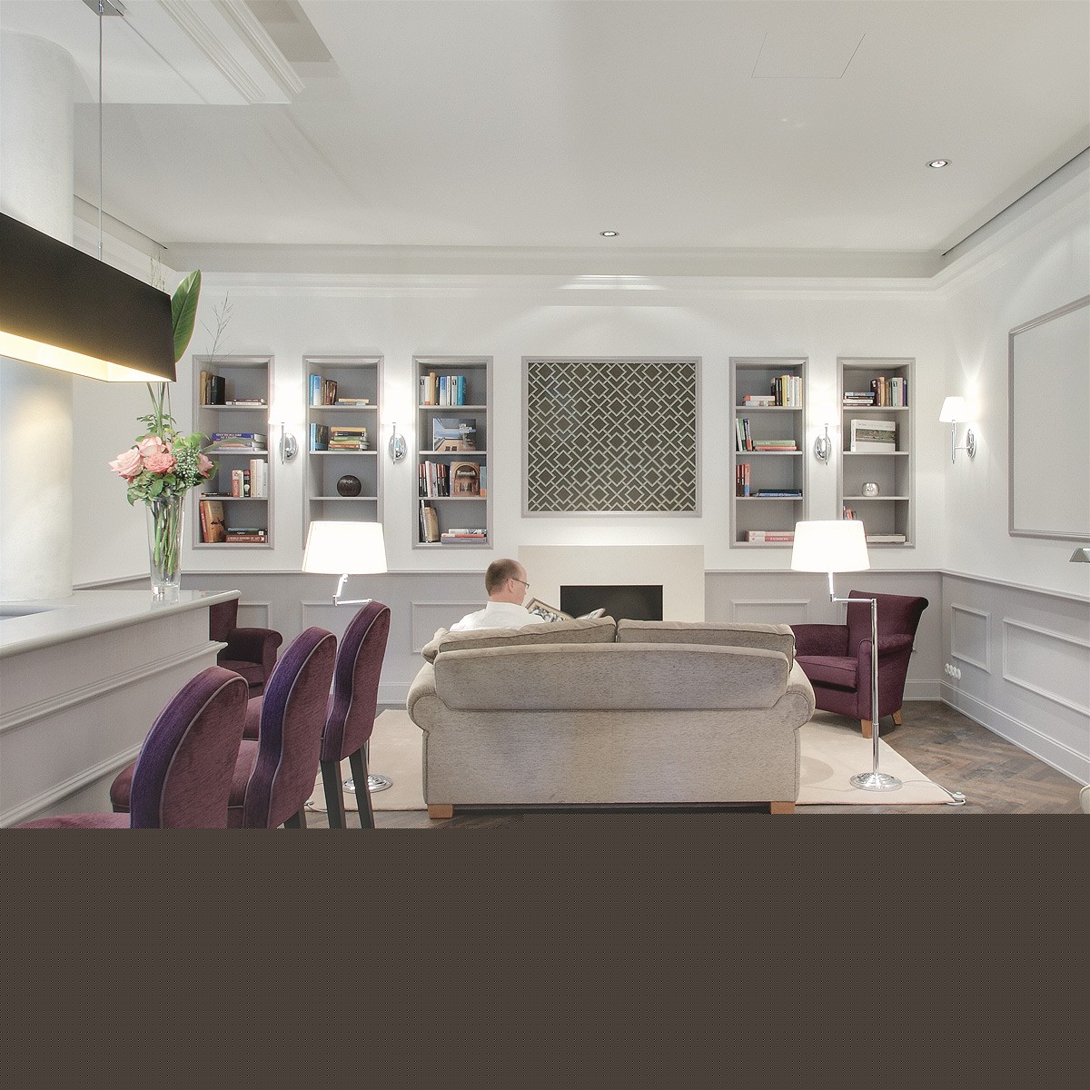 Luxuriöses Wohnzimmer mit Bar in den Klostergärten Münster